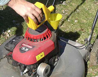 Can You Use Car Oil in Lawn Mowers Image