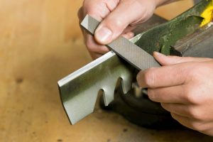 Proper Angle to Sharpen Lawn Mower Blades